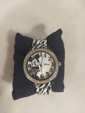 NOS Disney Minnie Rhinestone Tiger Stripe Watch Link Band Japan Accutime